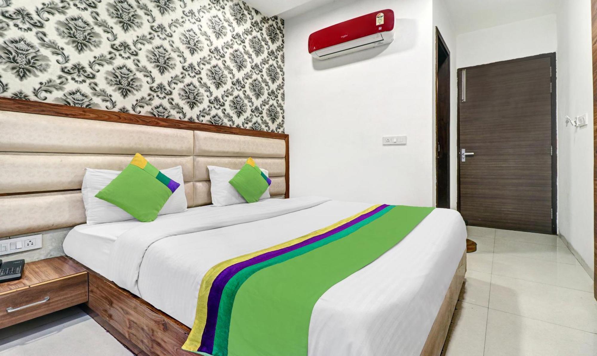 Itsy Hotels Unique - Near Railway Station Amritsar Exterior foto